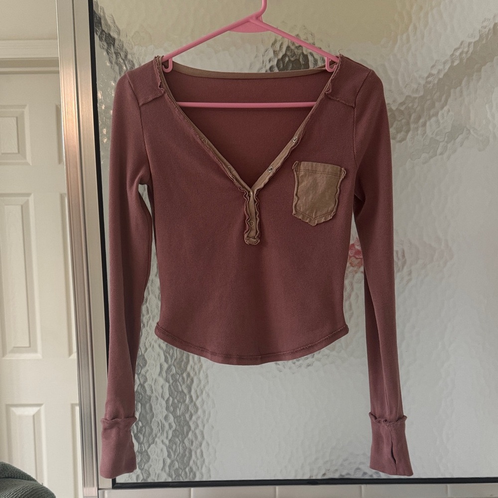 Women’s Long-Sleeve Henley Top in Dusty Rose - Picture 4 of 6